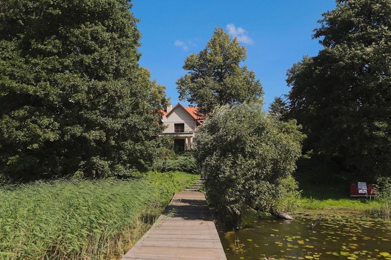 bellissima villa in riva al lago in vendita 1