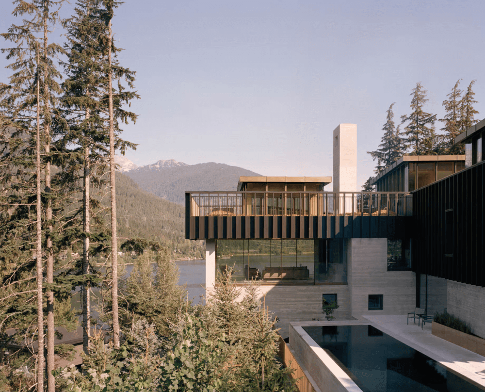 Casa Di Lusso Sulla Roccia Fuori Lago