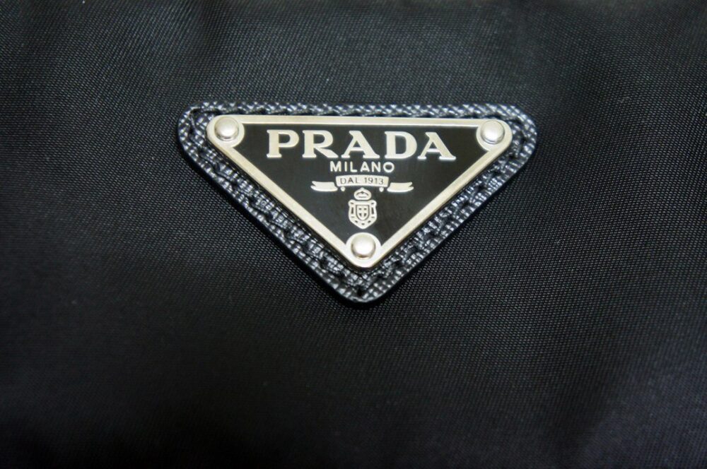 logo Prada