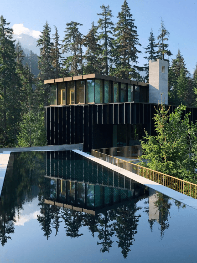 Casa di Lusso sulla Piscina Rocciosa