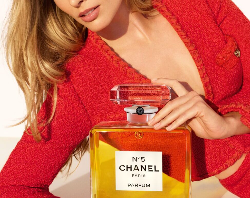 Chanel No 5 Un Profumo Senza Tempo Che Ha Cambiato il Volto della Profumeria