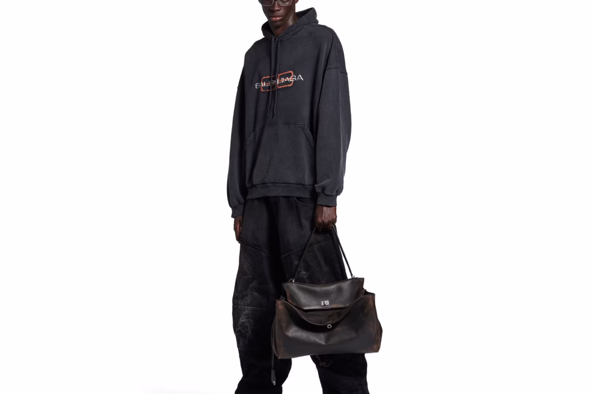 Cosa Significa Balenciaga