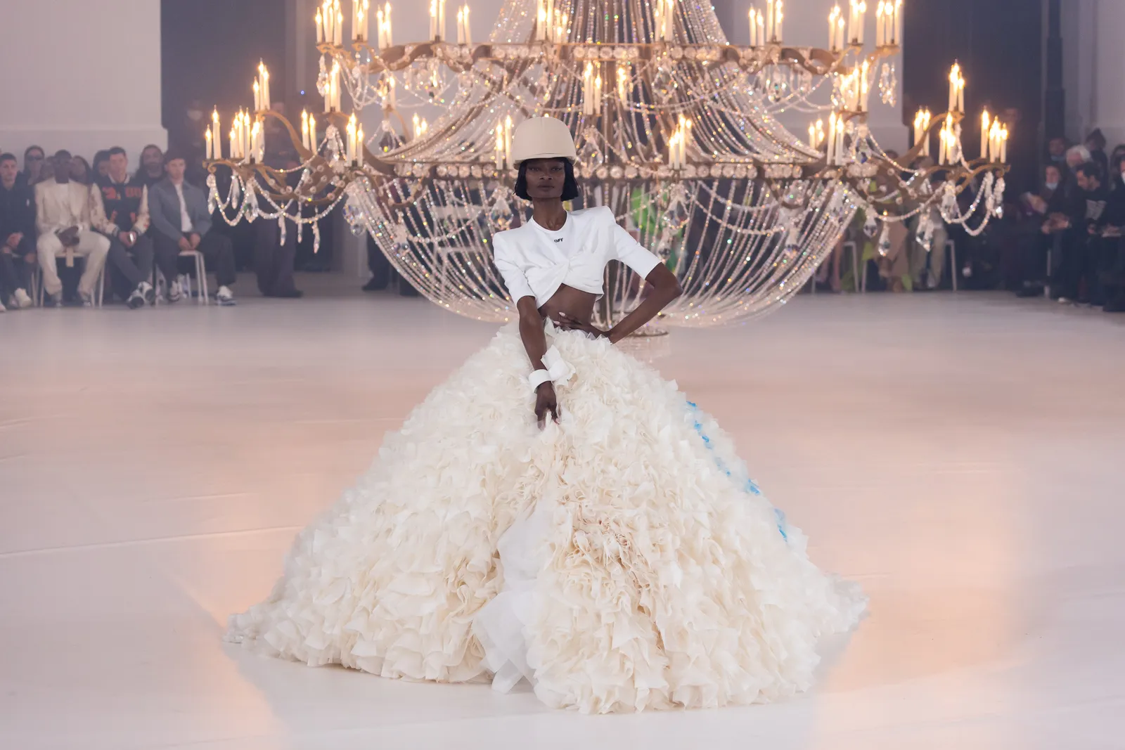 Marchio di abbigliamento Off White Visione Unica