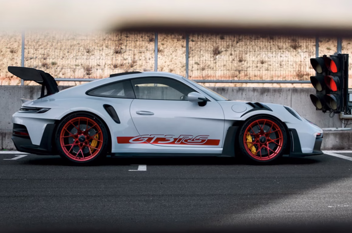 Prezzo di listino della Porsche 911 GT3 RS e cosa lo determina