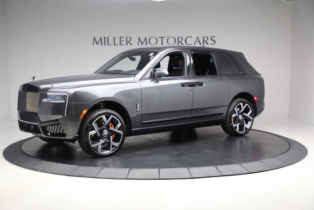 Rolls-Royce Cullinan Black Badge 2026, come oscuro apice del lusso